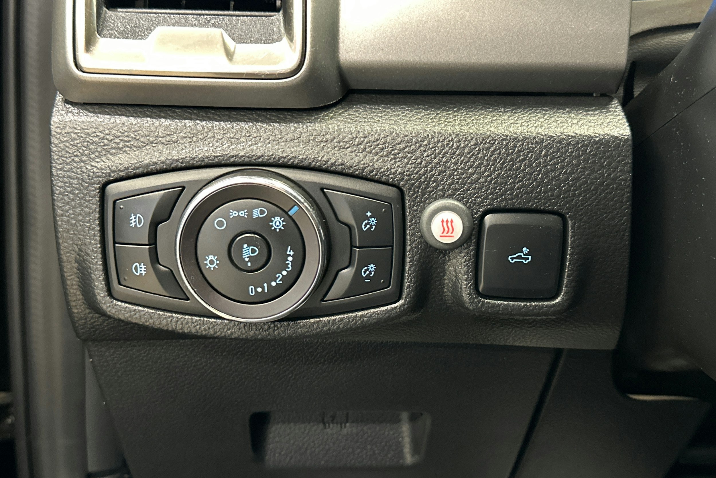 musta Ford Ranger 2021 kuva 11.