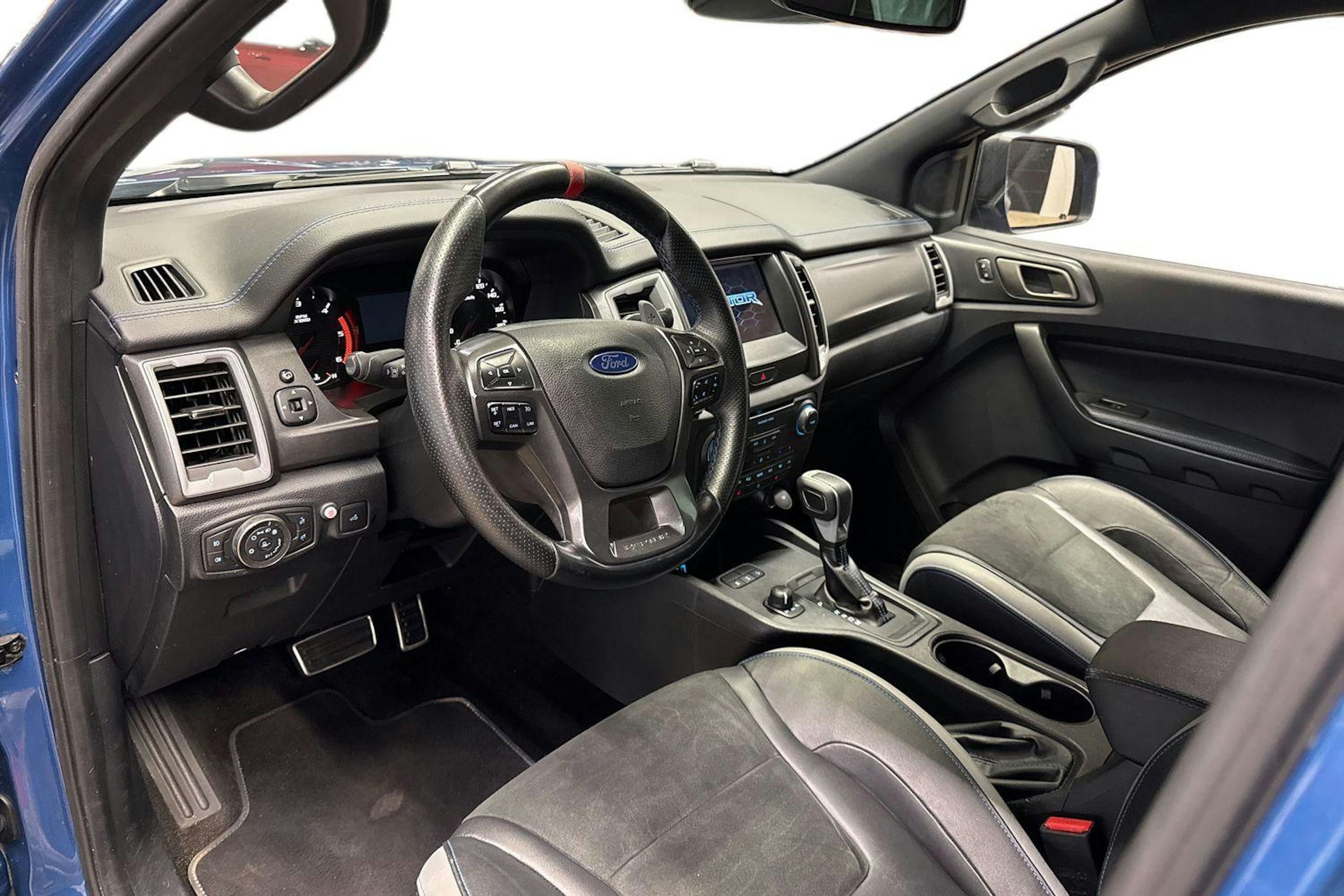 sininen Ford Ranger 2021 kuva 7.