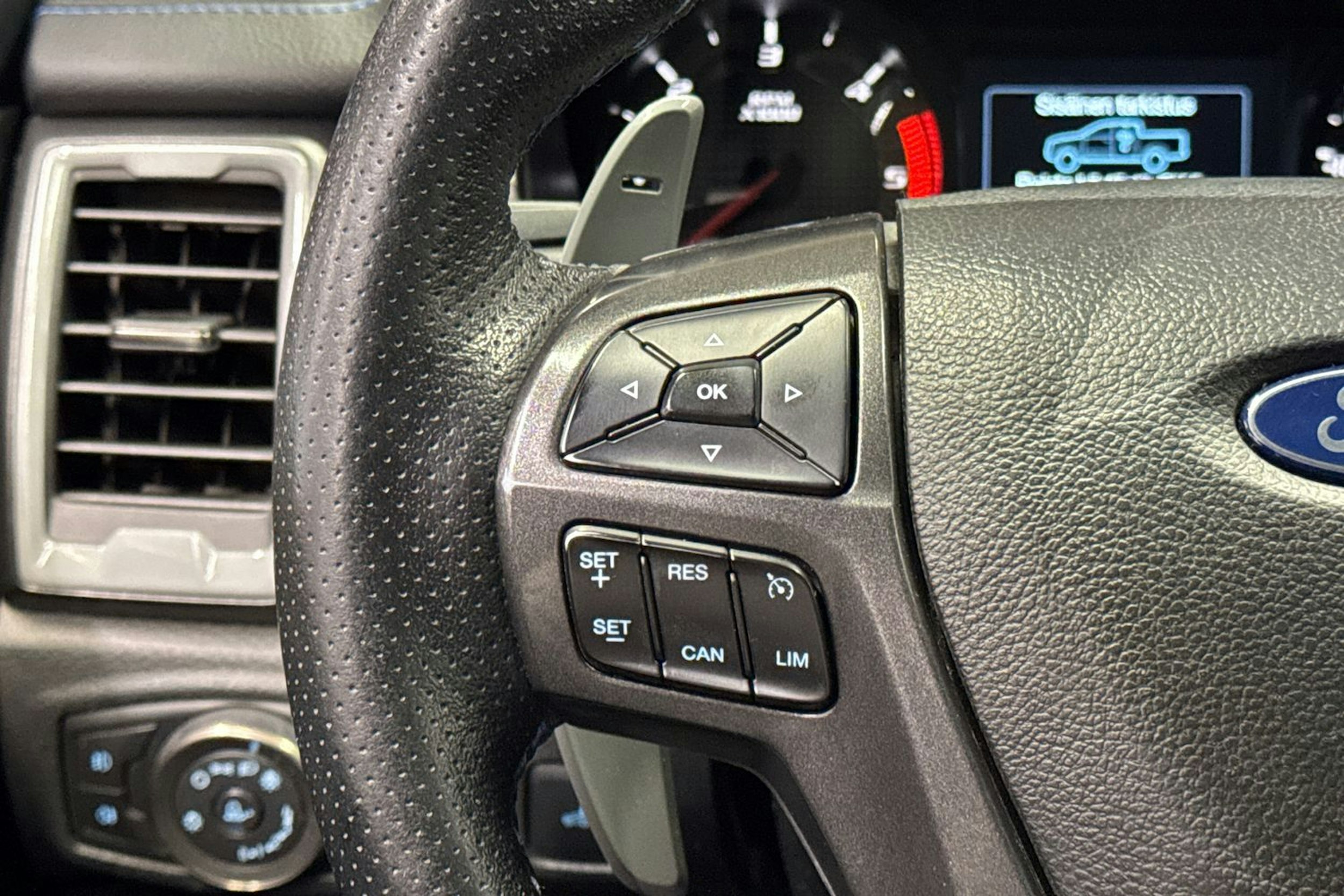 sininen Ford Ranger 2021 kuva 16.