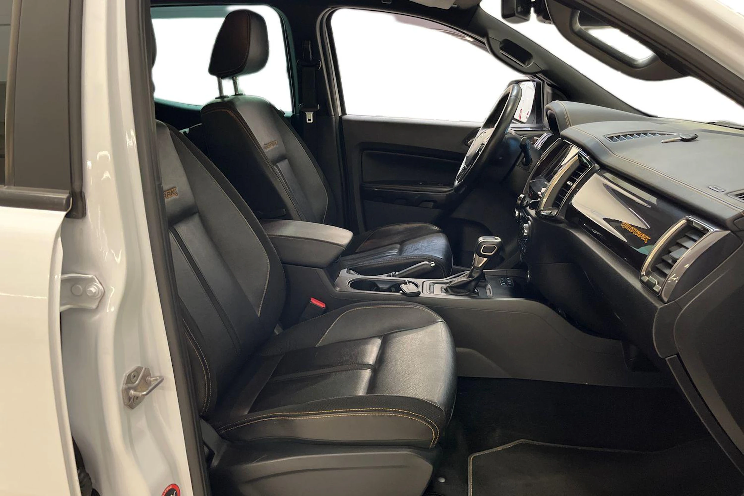 valkoinen Ford Ranger 2021 kuva 11.