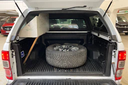 valkoinen Ford Ranger 2021 kuva 13.