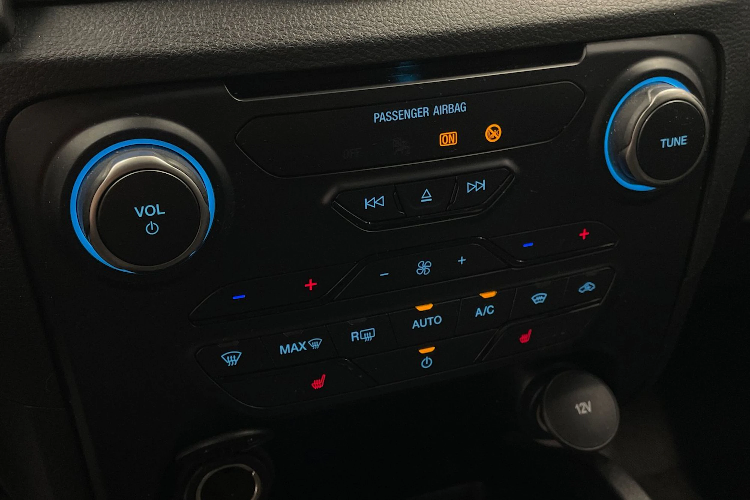 Harmaa Ford RANGER 2021 kuva 20.