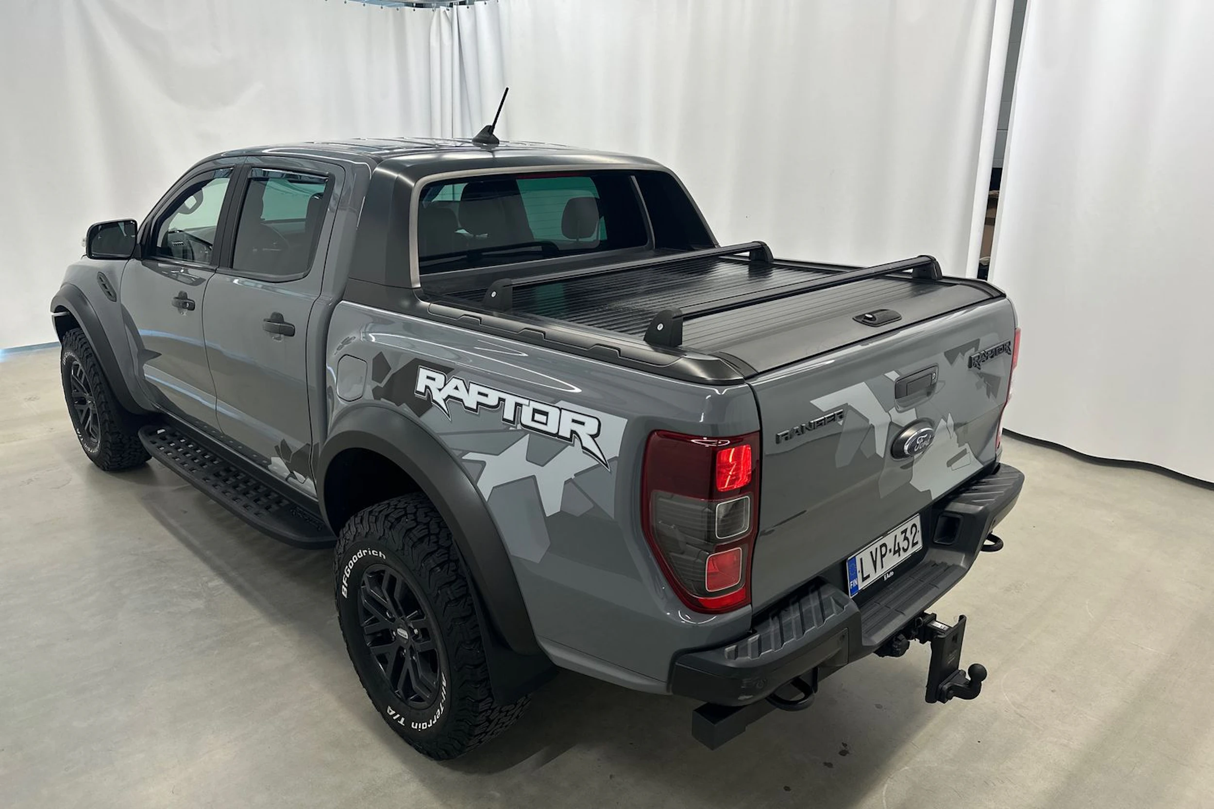 Harmaa Ford RANGER 2021 kuva 30.