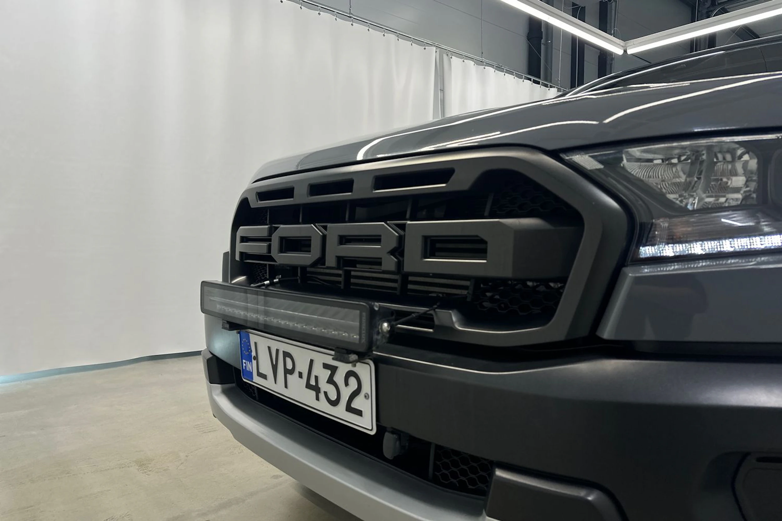 Harmaa Ford RANGER 2021 kuva 33.