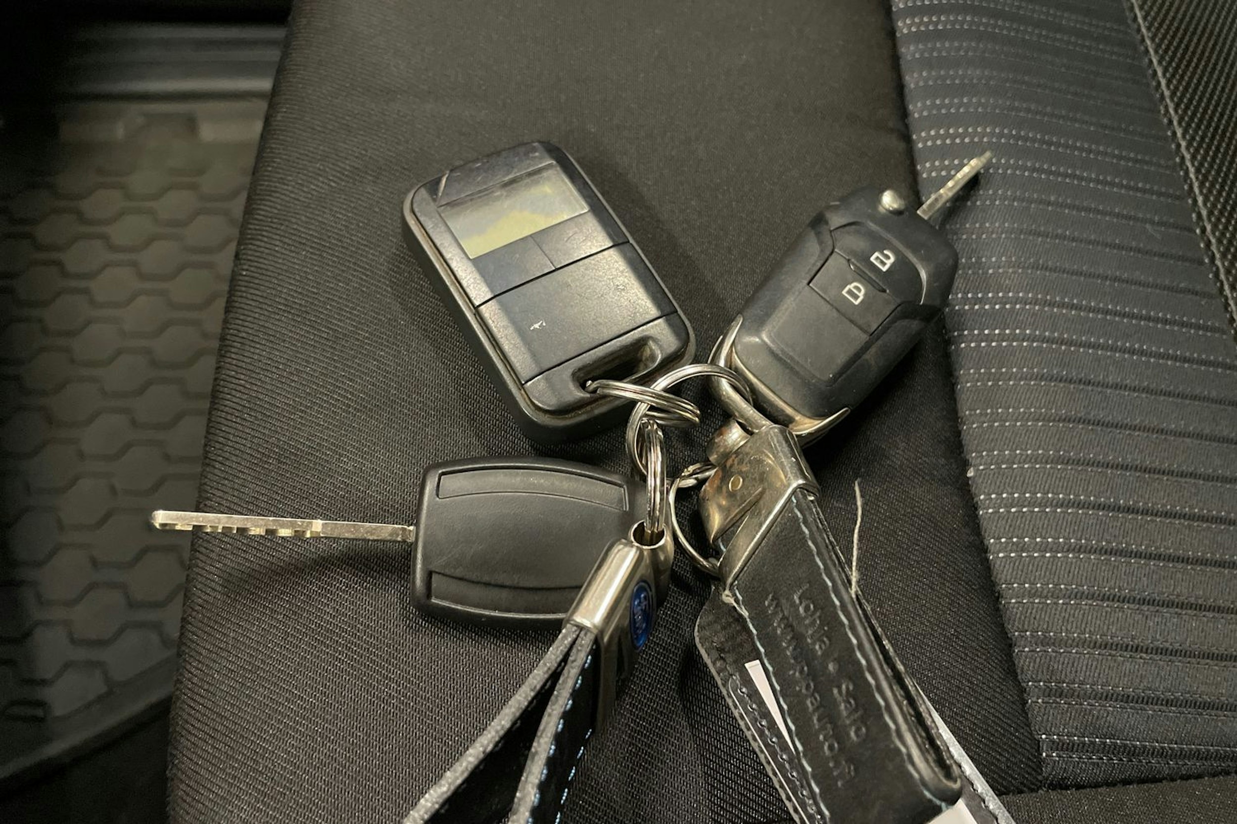 punainen Ford Ranger 2021 kuva 13.