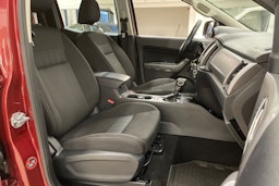 punainen Ford Ranger 2021 kuva 15.