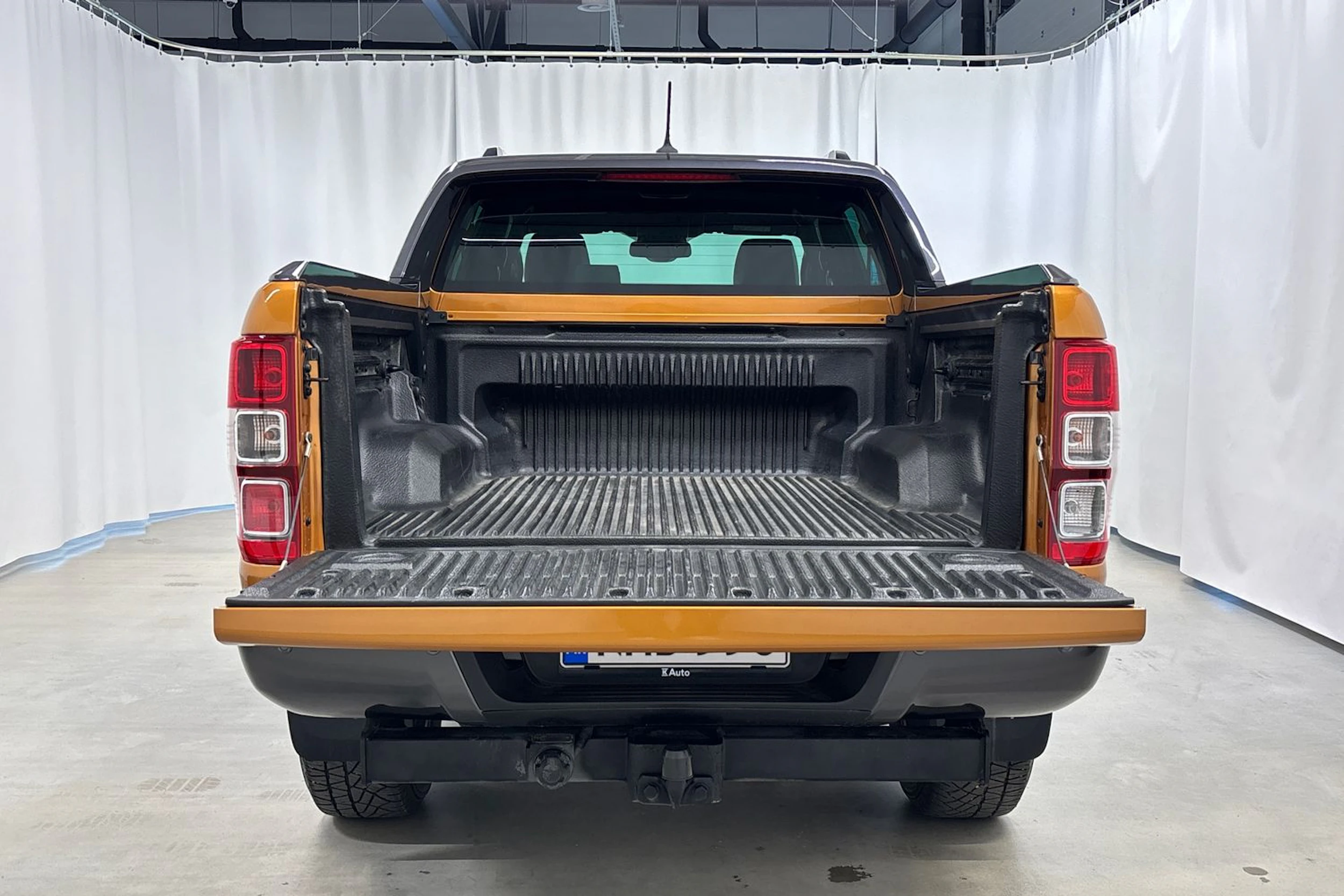 oranssi Ford Ranger 2021 kuva 27.