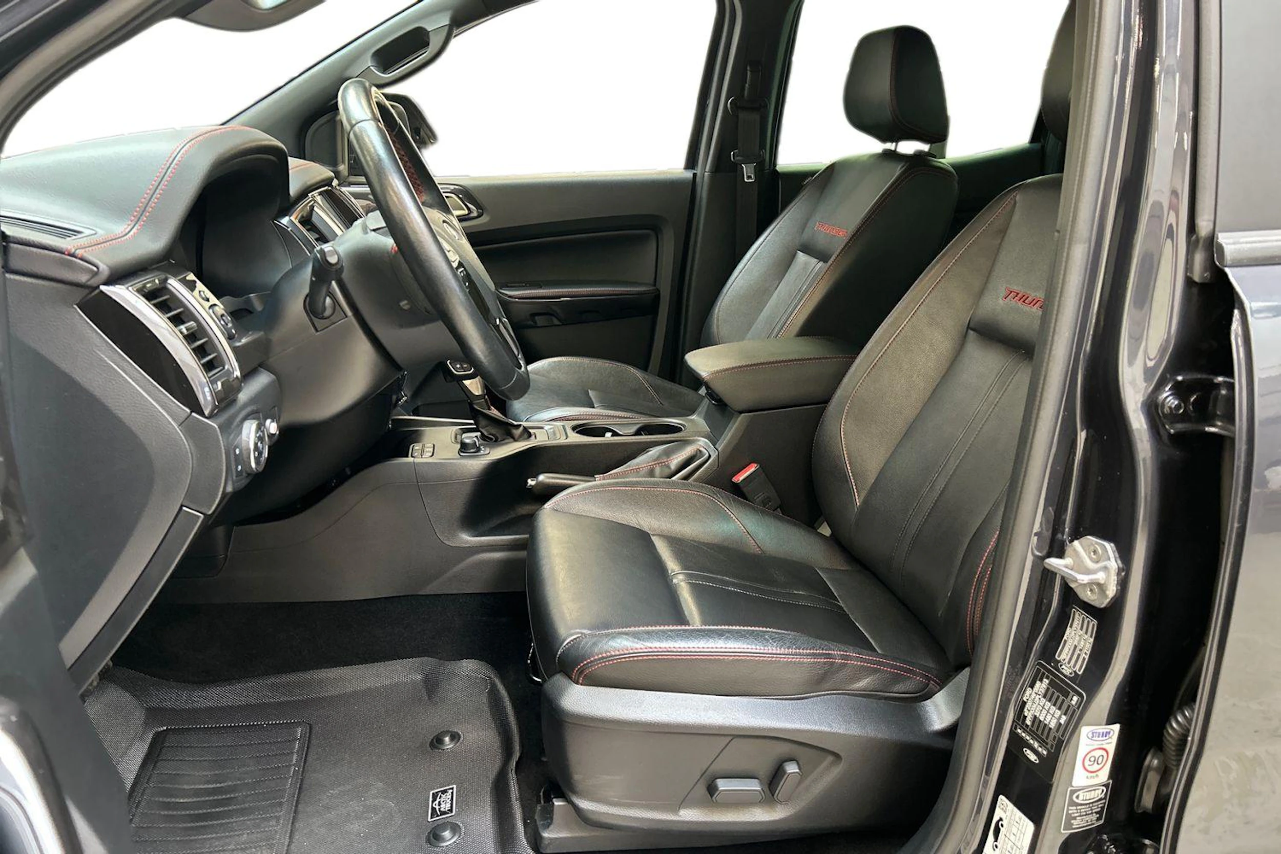 harmaa Ford Ranger 2021 kuva 6.