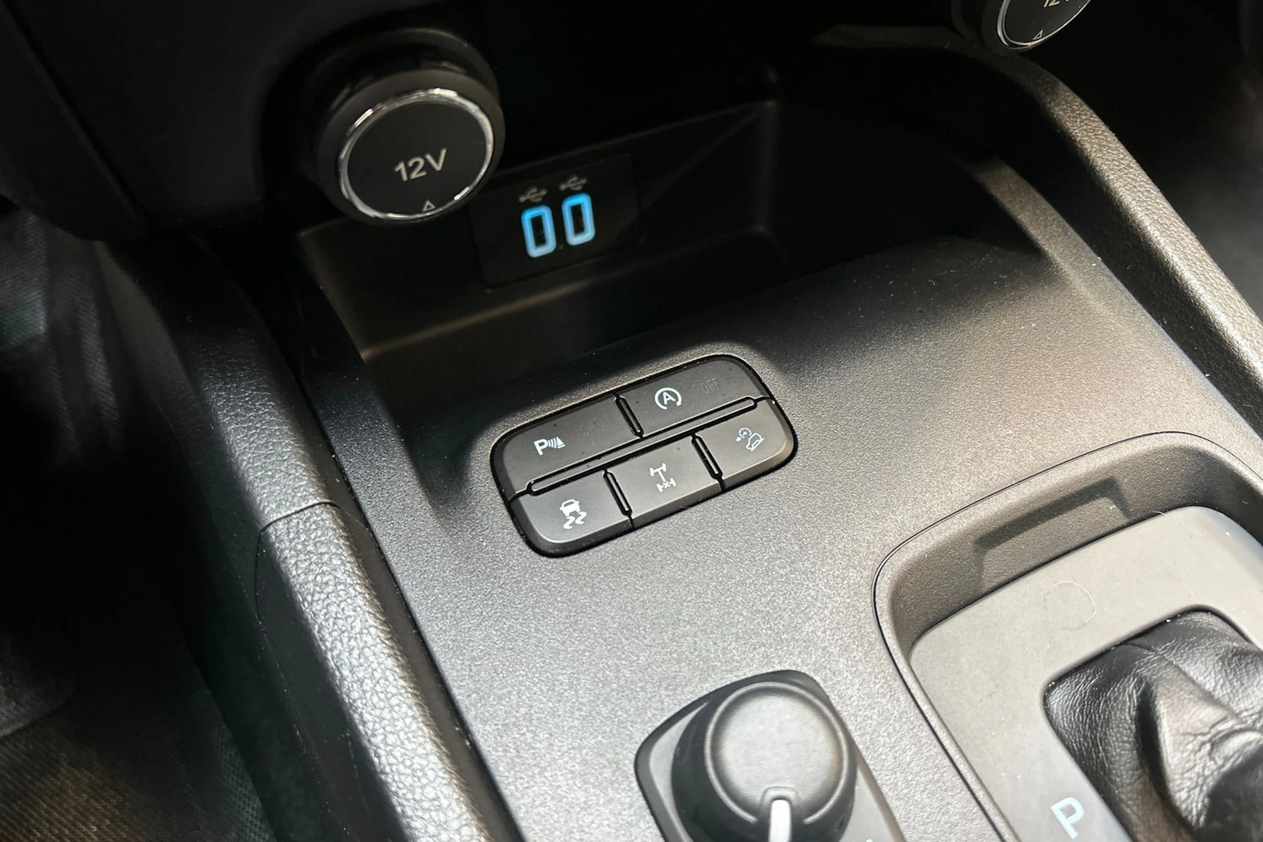 harmaa Ford Ranger 2021 kuva 16.