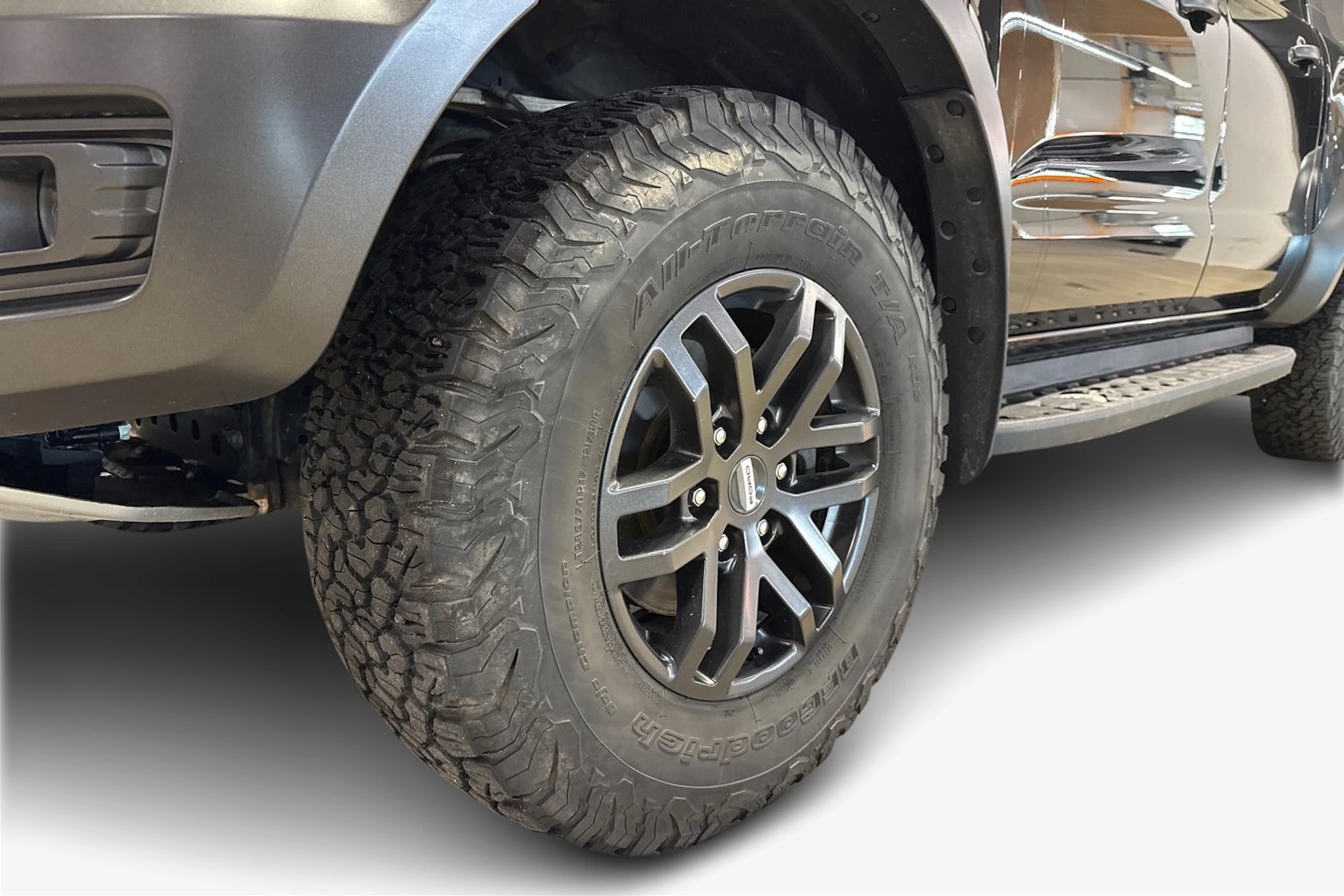 musta Ford Ranger 2021 kuva 12.