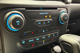 musta Ford Ranger 2021 kuva 24.