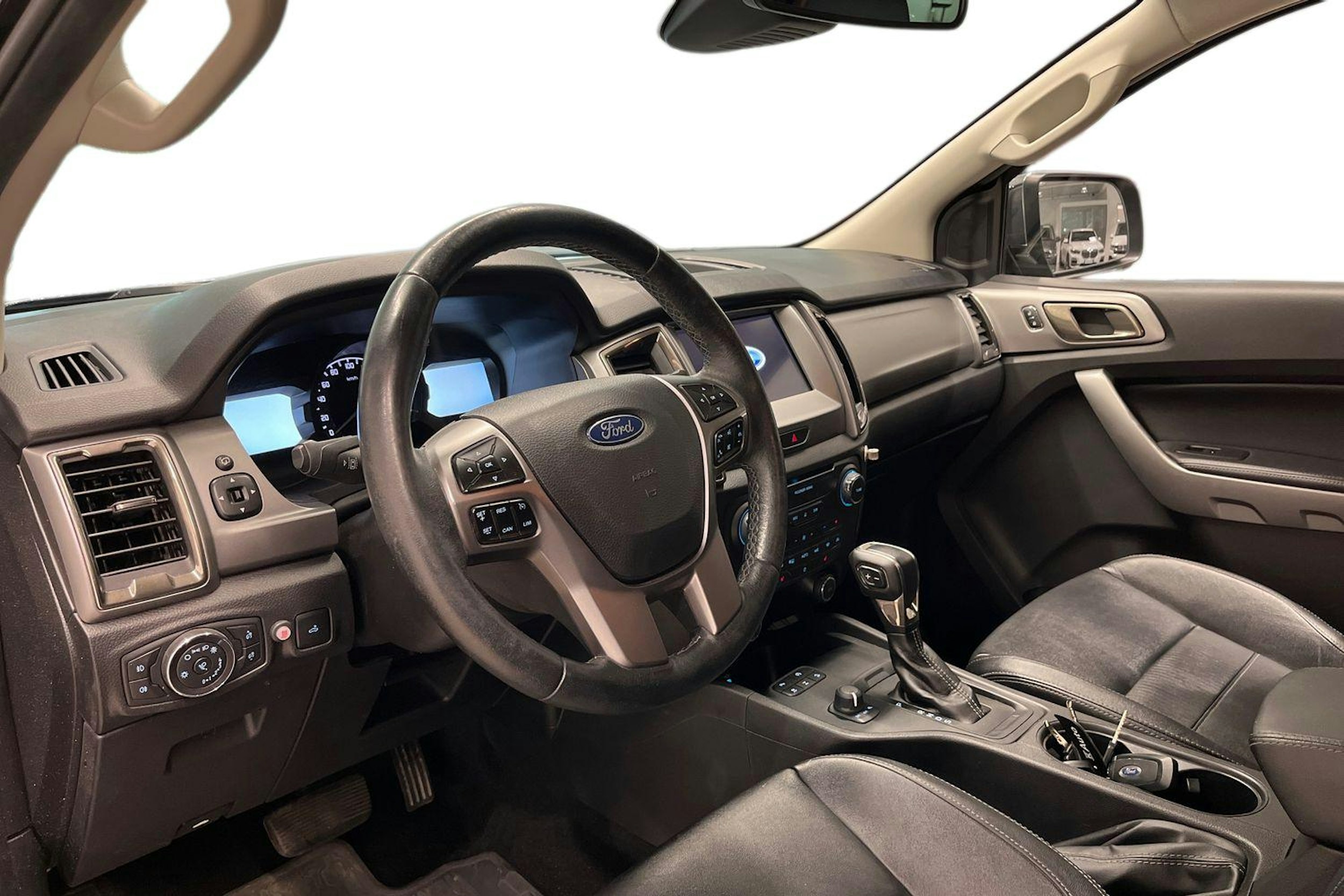 musta Ford Ranger 2021 kuva 7.