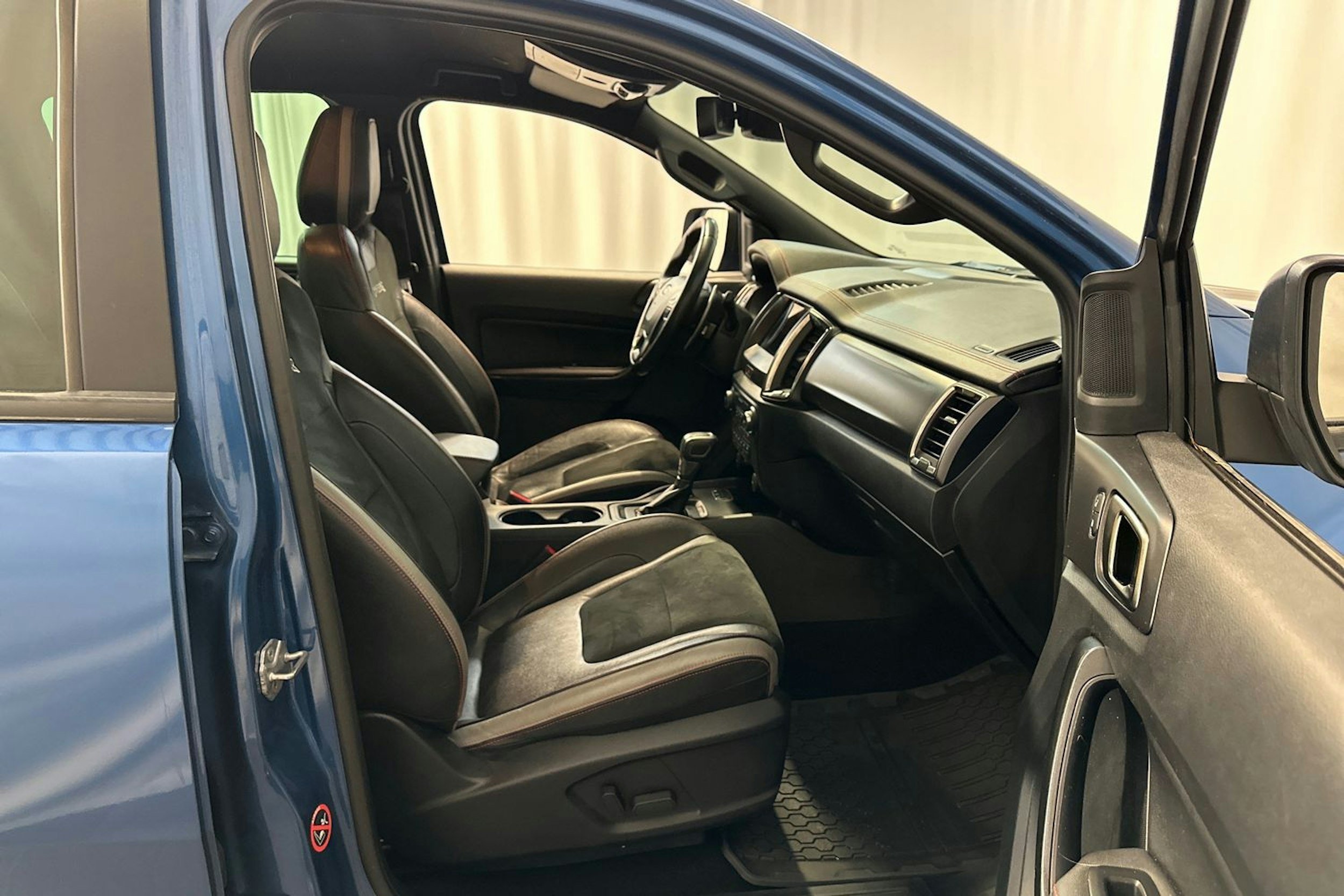 met. sininen Ford Ranger 2022 kuva 16.