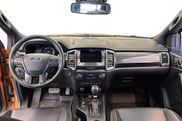 oranssi Ford Ranger 2022 kuva 9.