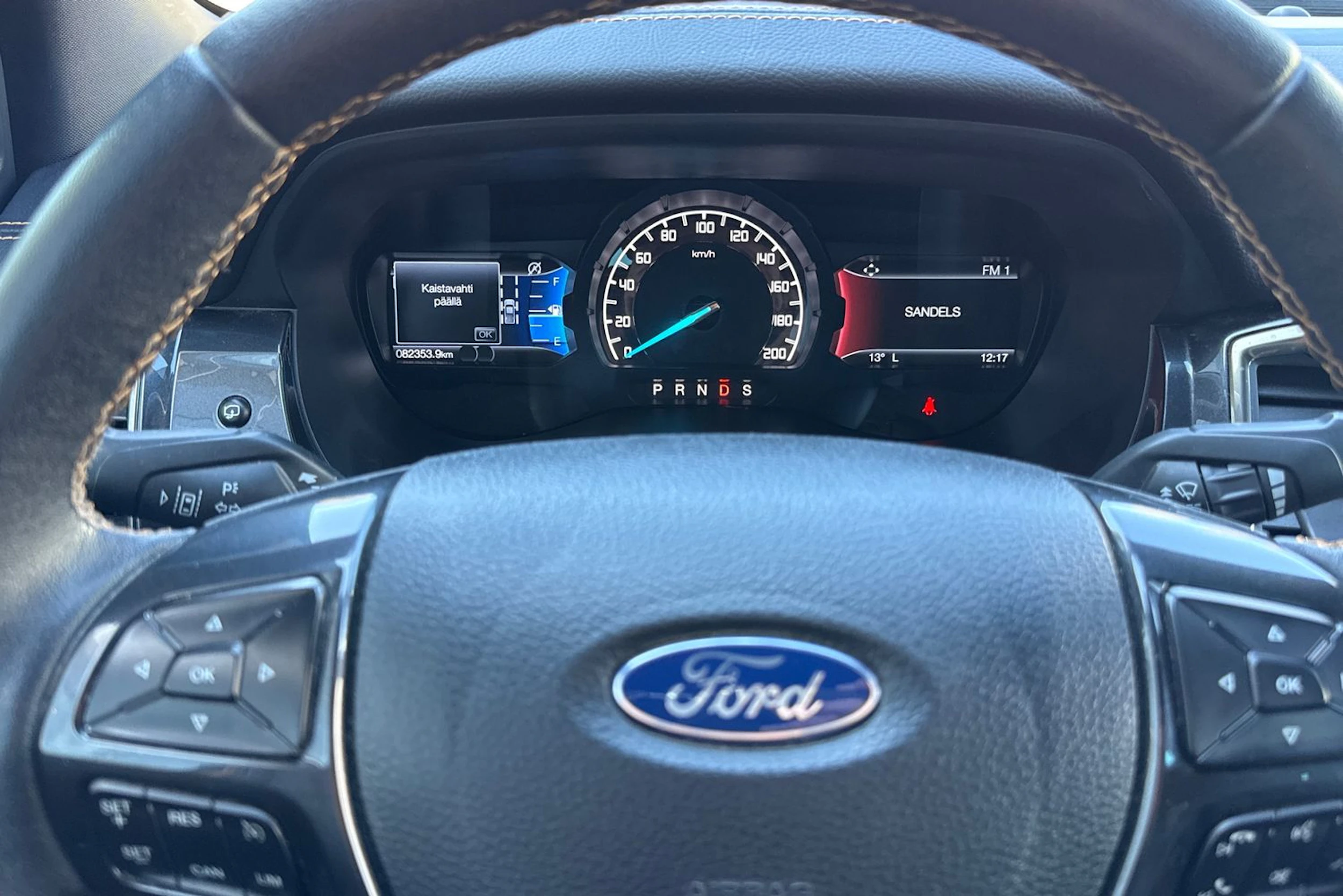 oranssi Ford Ranger 2022 kuva 16.