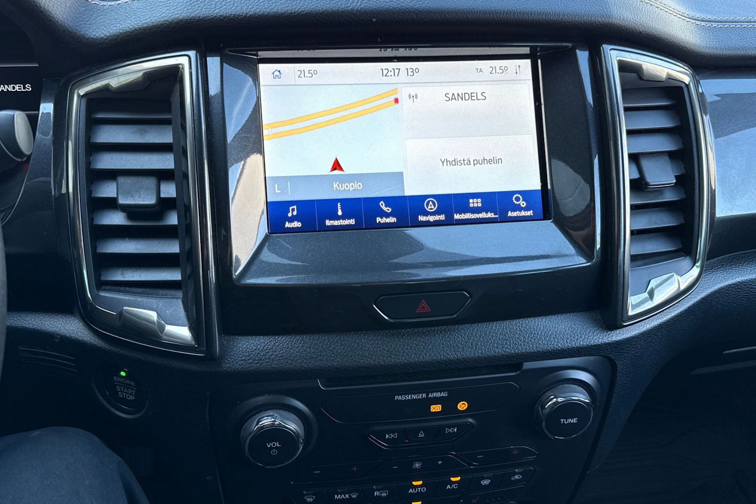 oranssi Ford Ranger 2022 kuva 18.