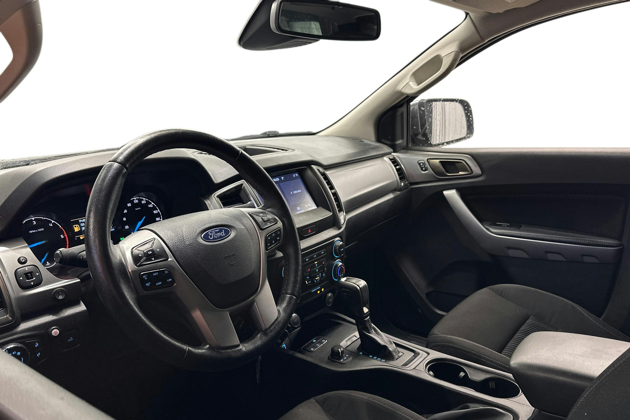 musta Ford Ranger 2022 kuva 3.