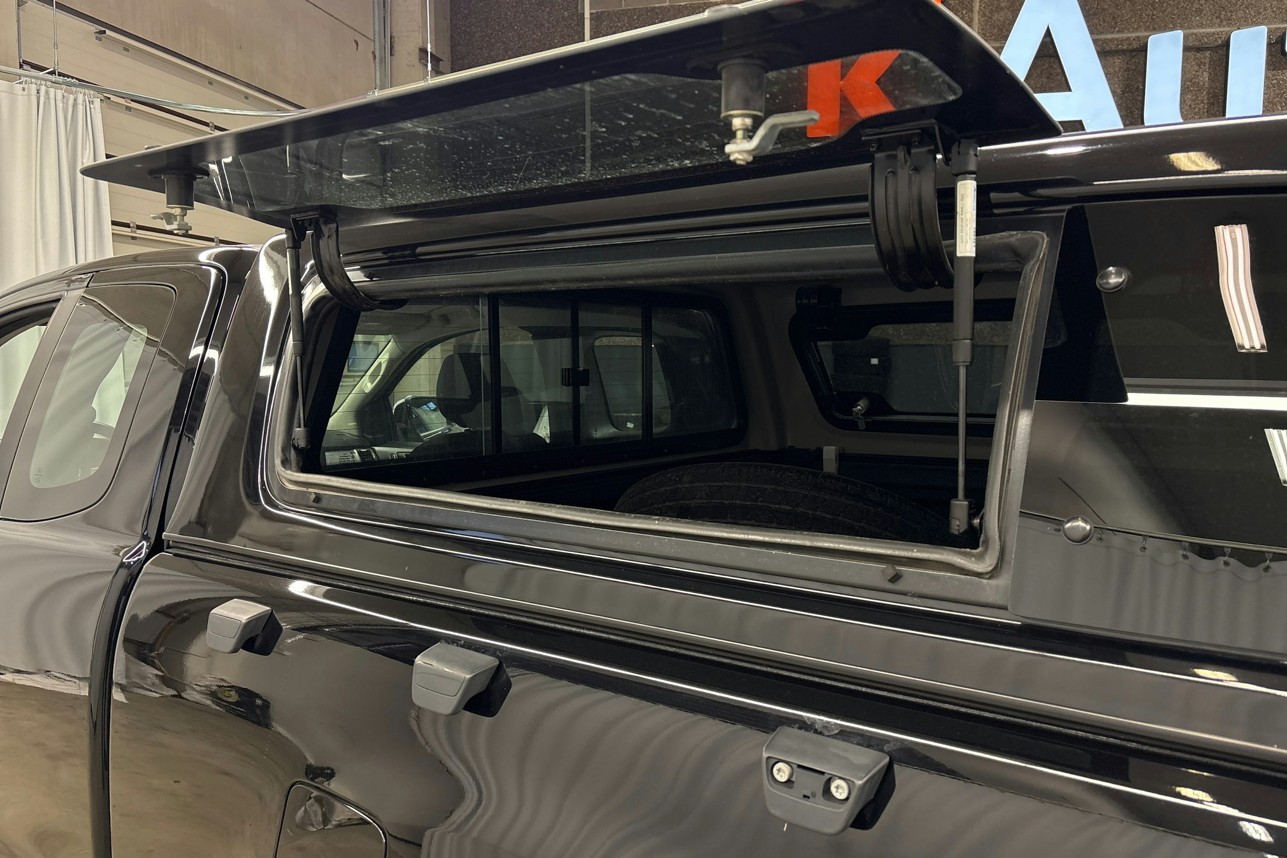 musta Ford Ranger 2022 kuva 13.