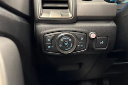 harmaa Ford Ranger 2022 kuva 17.
