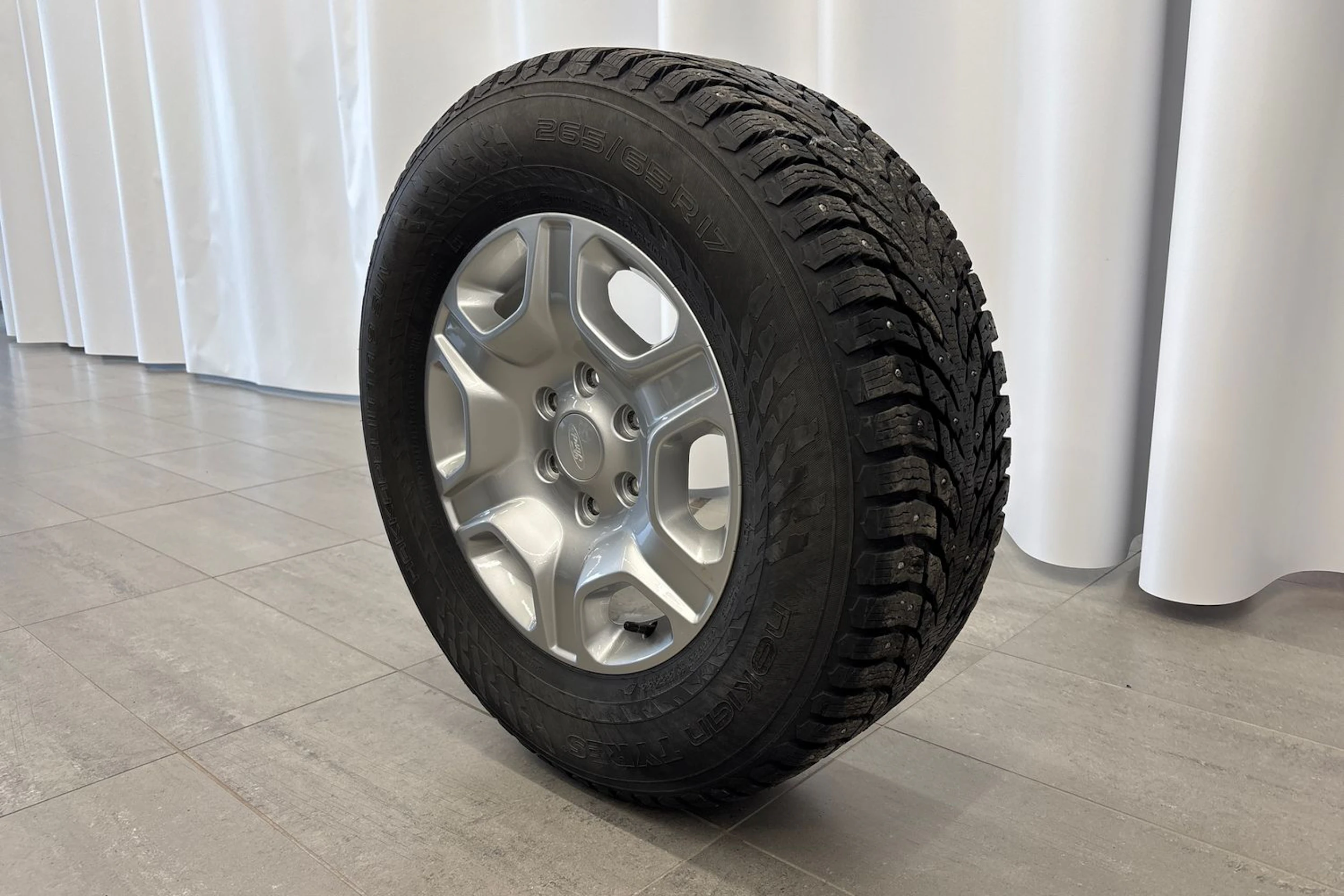 harmaa Ford Ranger 2022 kuva 26.