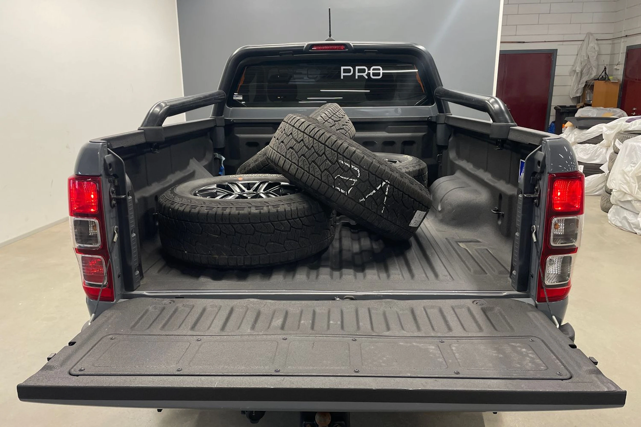 harmaa Ford Ranger 2022 kuva 25.