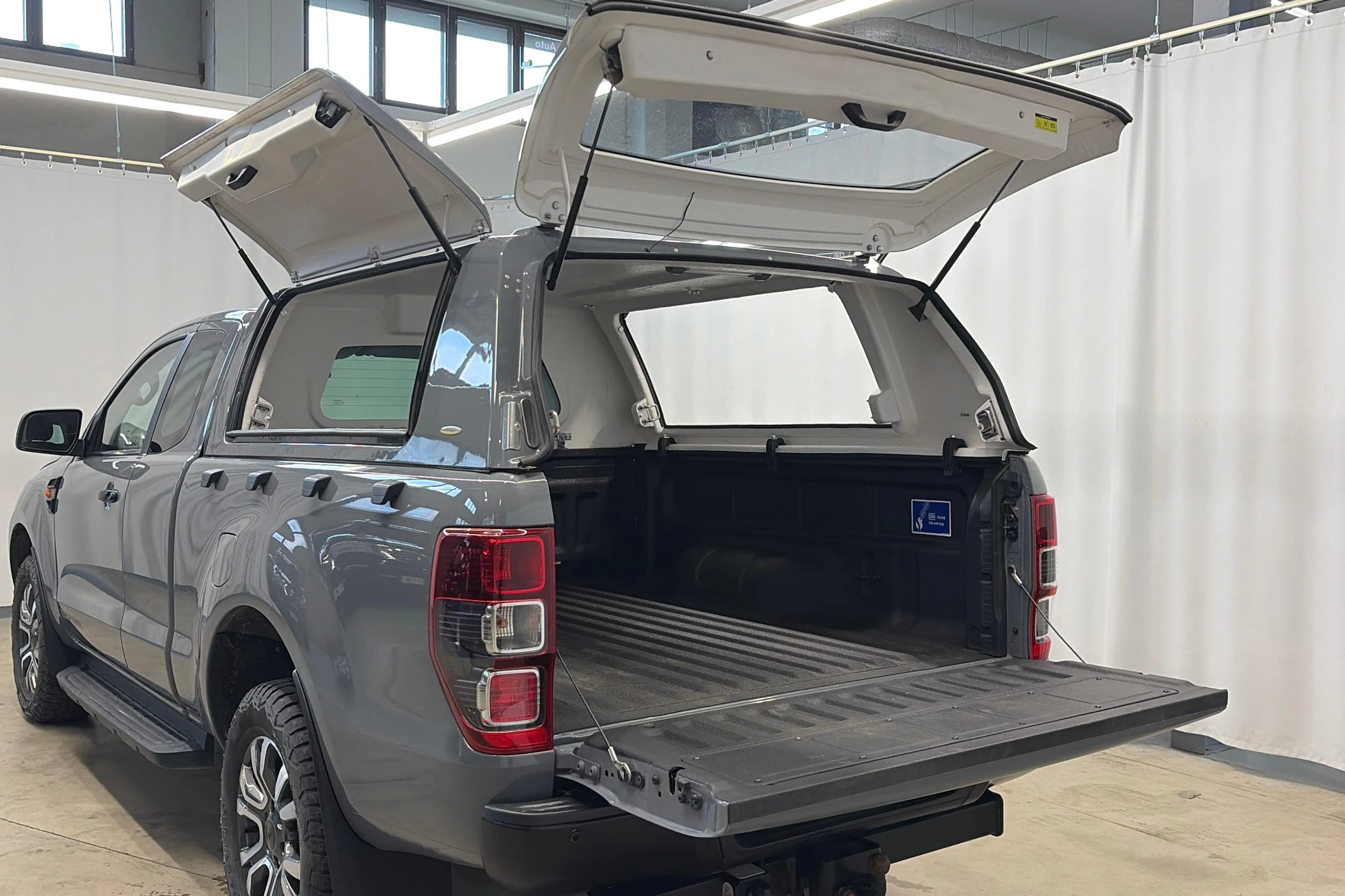 harmaa Ford Ranger 2022 kuva 3.