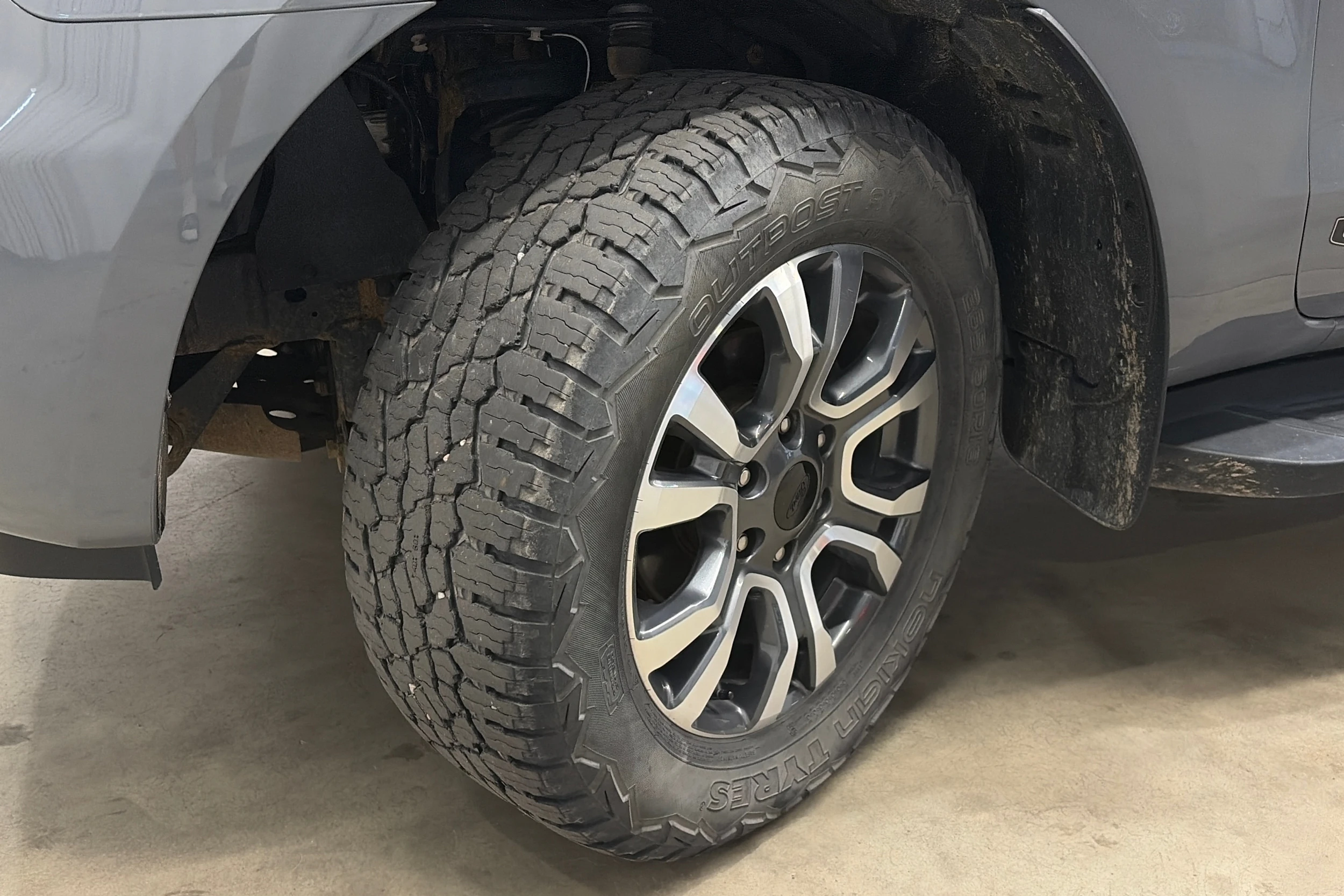 harmaa Ford Ranger 2022 kuva 9.