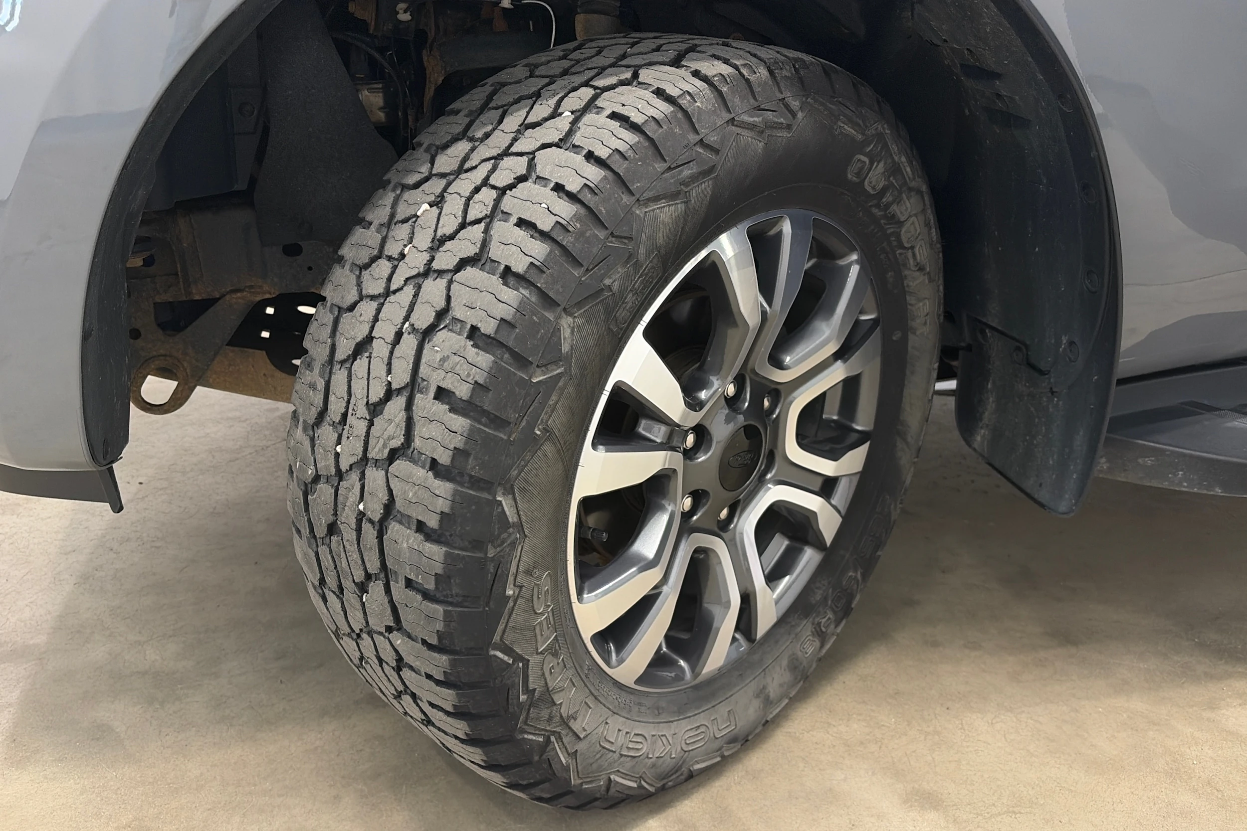 harmaa Ford Ranger 2022 kuva 21.