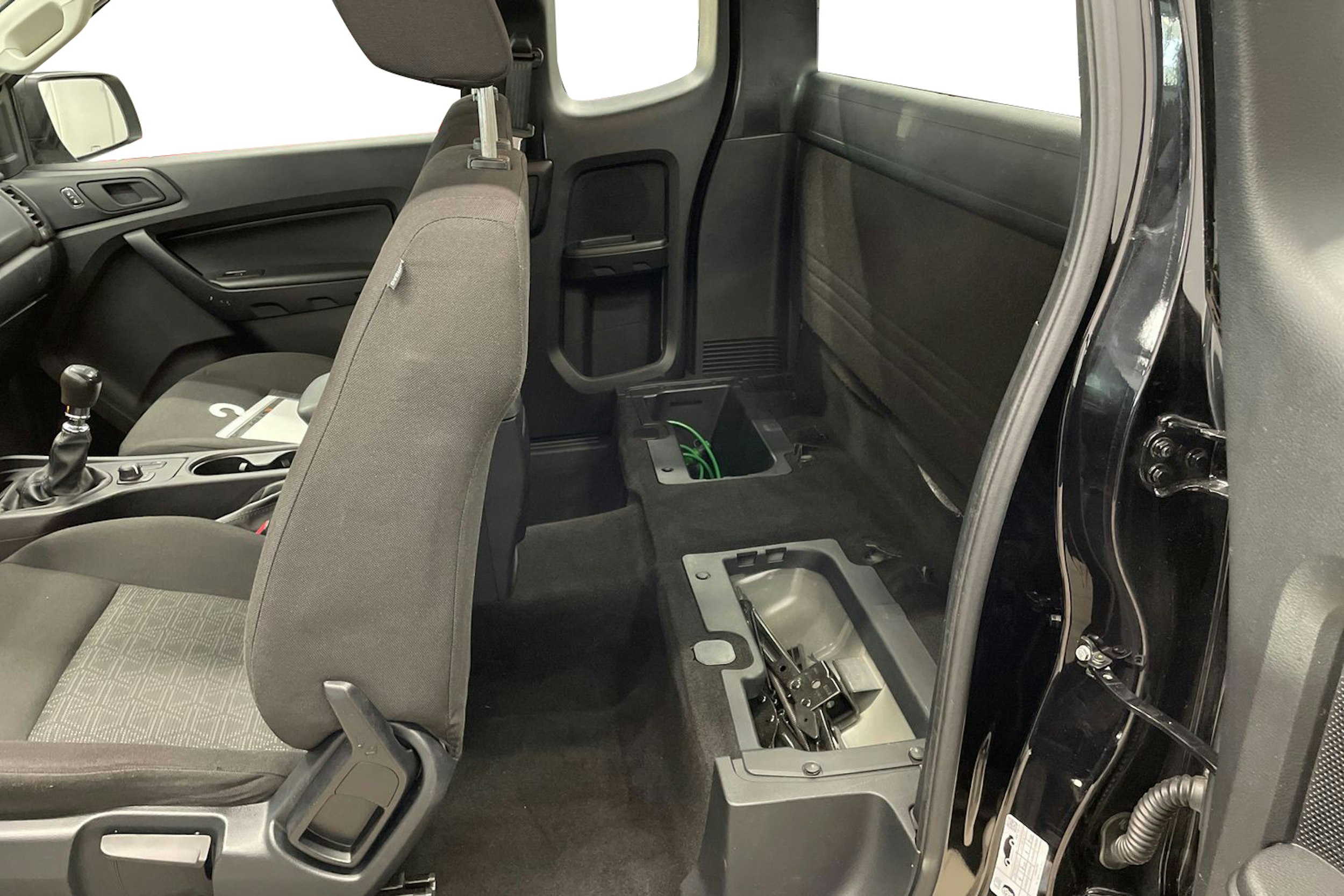 Musta Ford RANGER 2022 kuva 11.