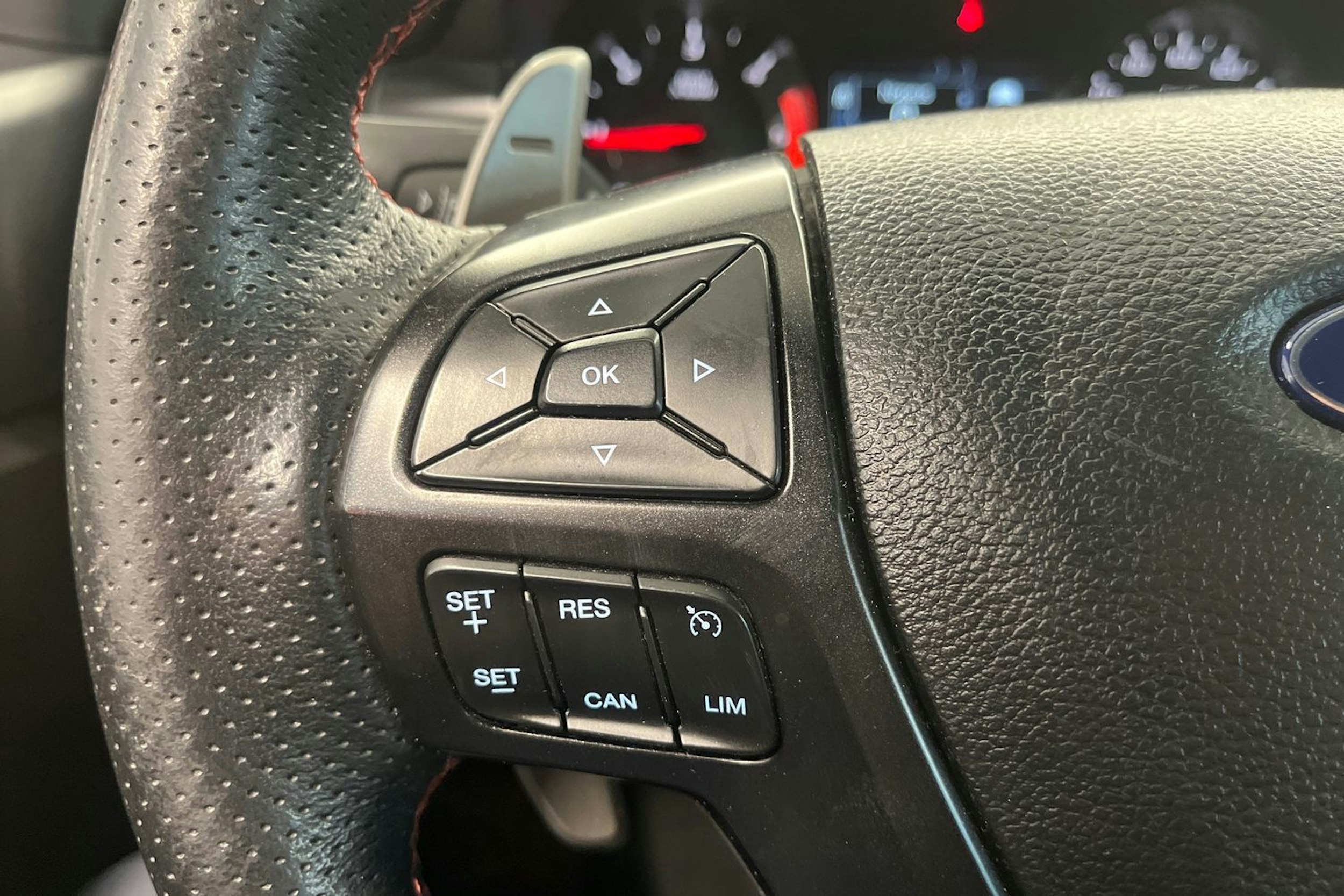 harmaa Ford Ranger 2022 kuva 16.