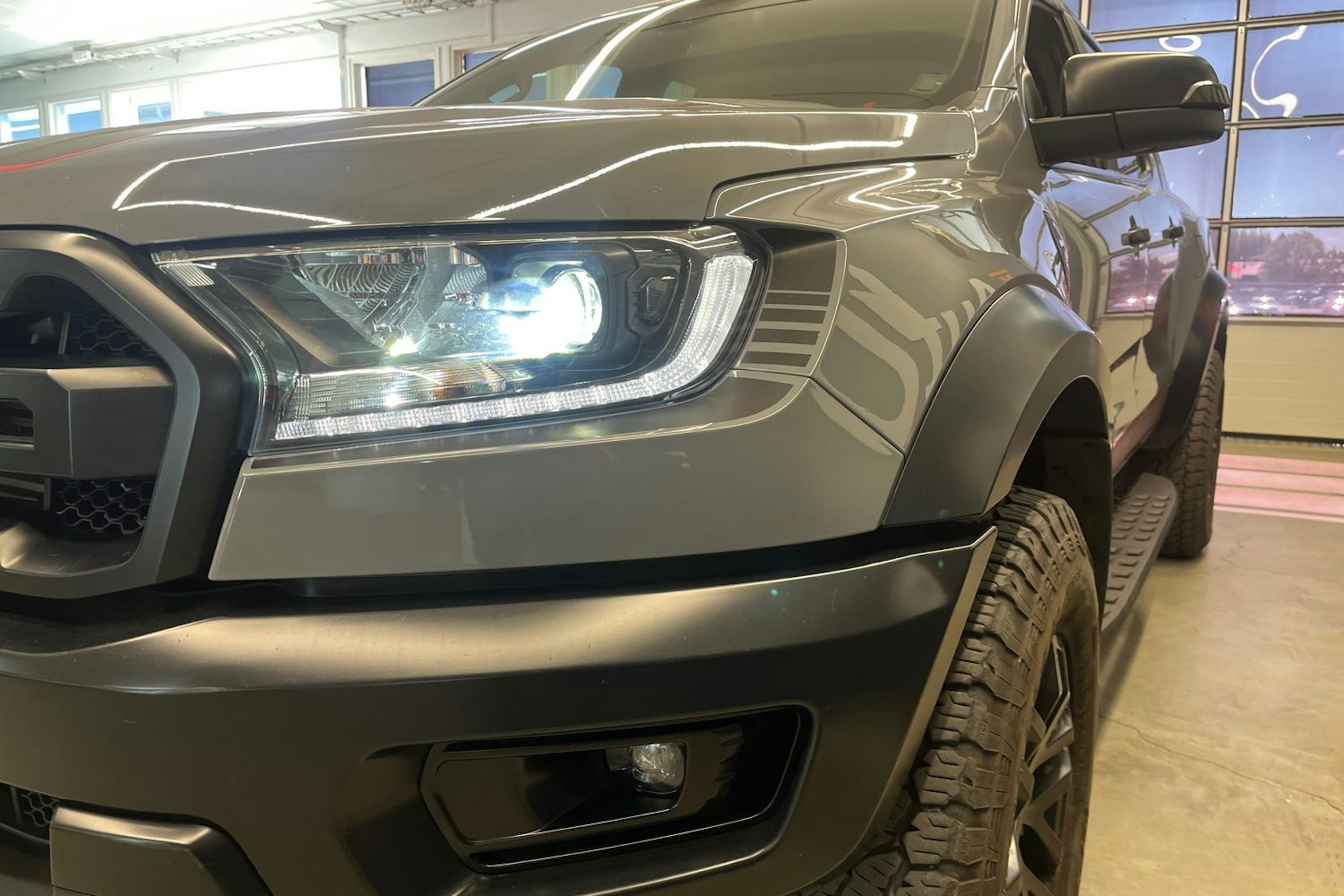 harmaa Ford Ranger 2022 kuva 24.