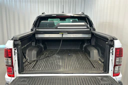 valkoinen Ford Ranger 2023 kuva 17.