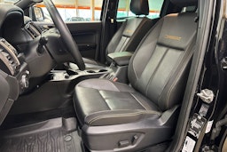 musta Ford Ranger 2022 kuva 16.