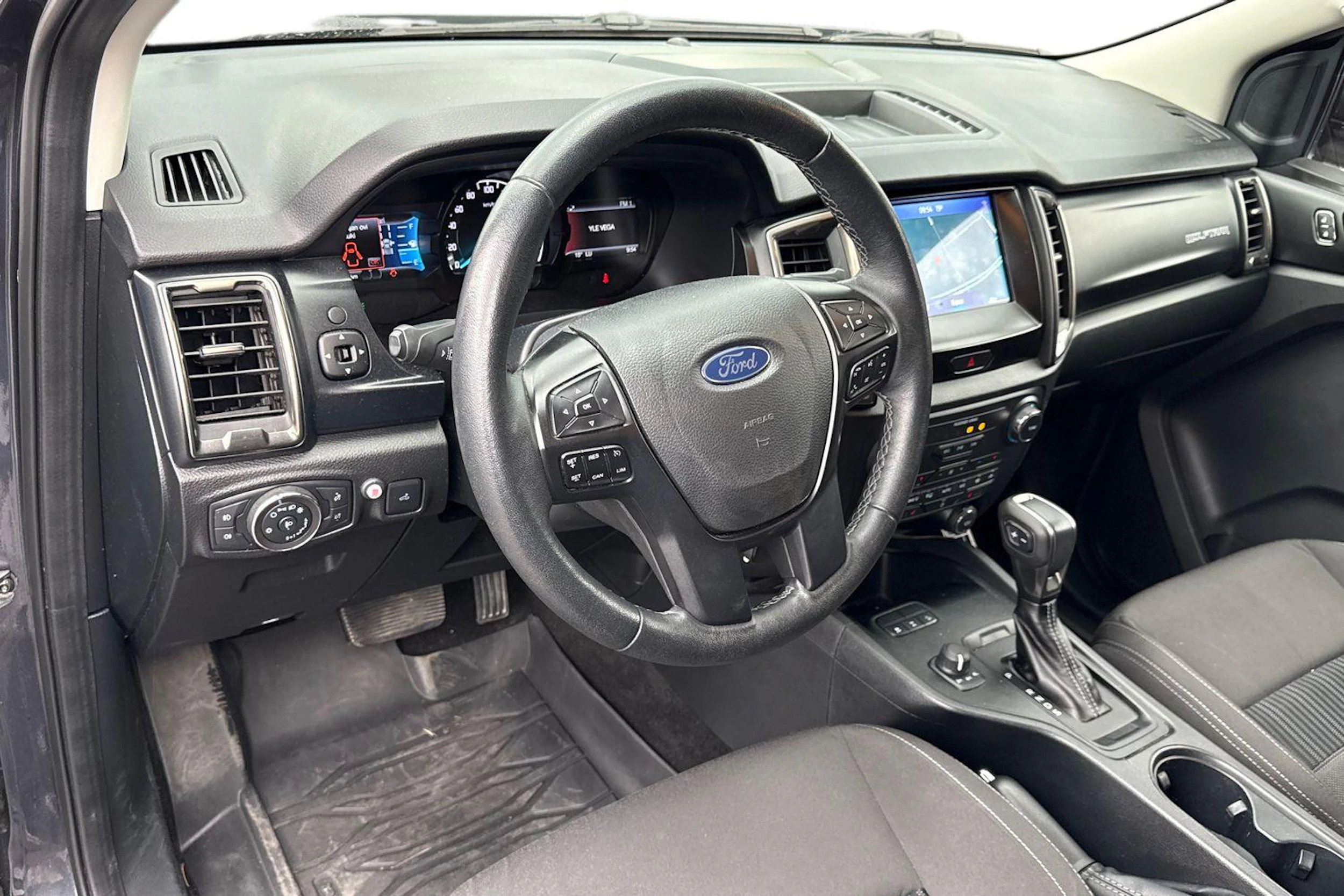 harmaa Ford Ranger 2022 kuva 3.