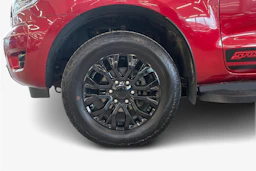 Punainen Ford RANGER 2022 kuva 12.