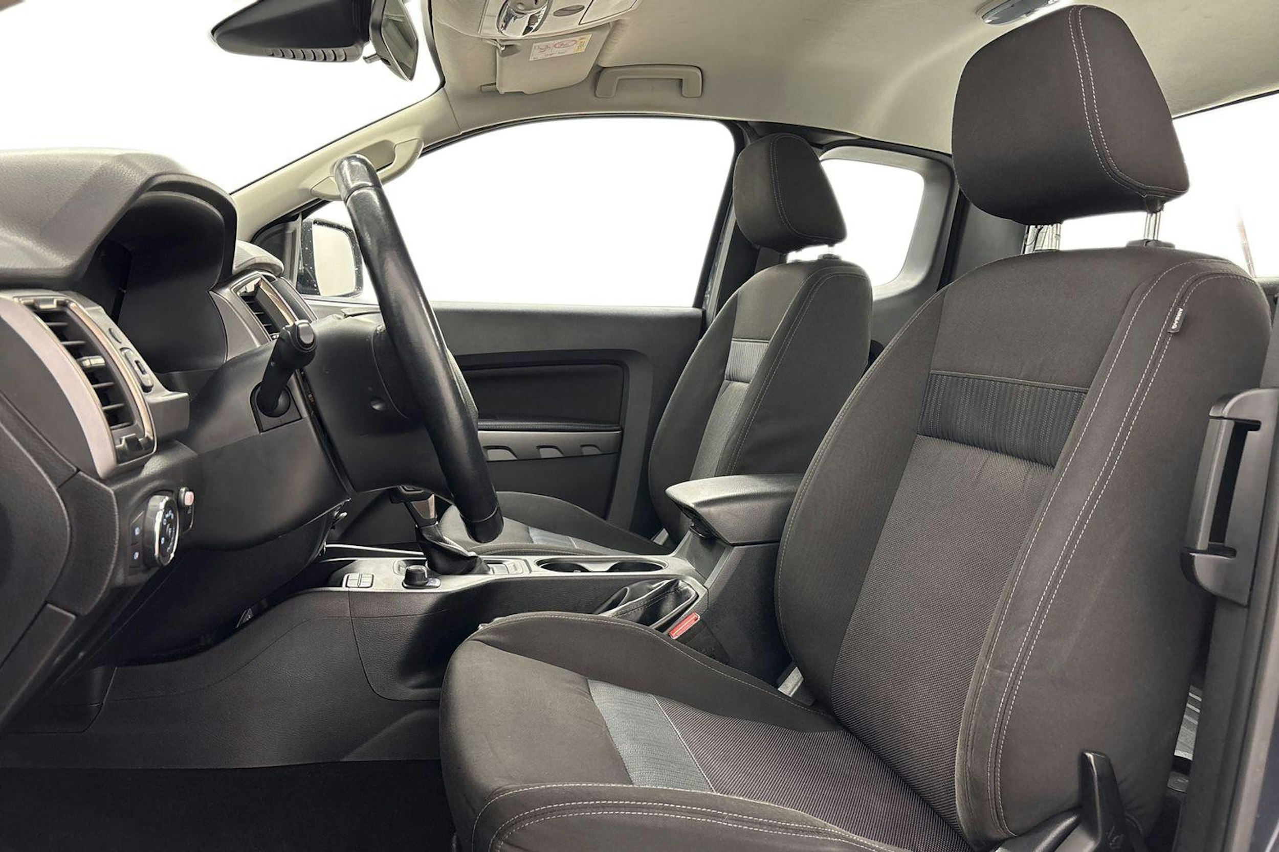 harmaa Ford Ranger 2022 kuva 10.