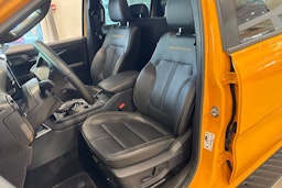 oranssi Ford Ranger 2023 kuva 12.