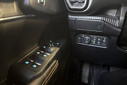 oranssi Ford Ranger 2023 kuva 15.