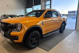 oranssi Ford Ranger 2023 kuva 25.