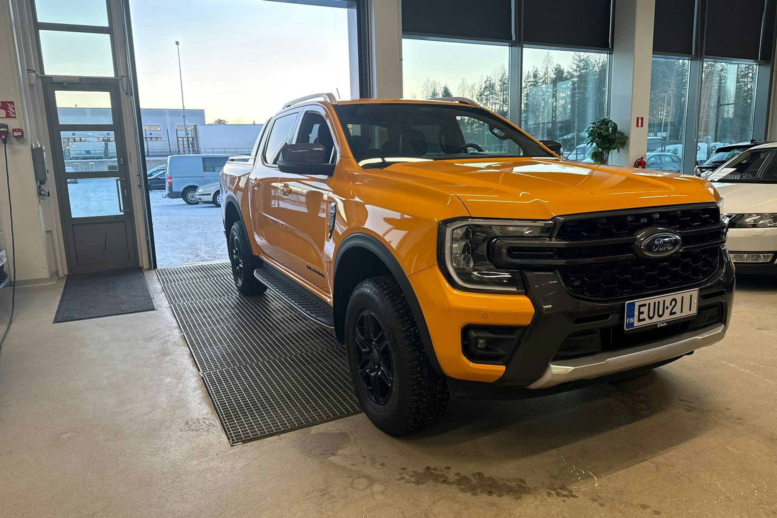 oranssi Ford Ranger 2023 kuva 26.