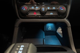 oranssi Ford Ranger 2023 kuva 28.