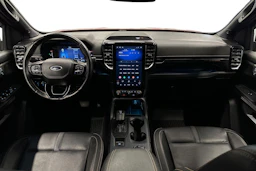 punainen Ford Ranger 2023 kuva 7.