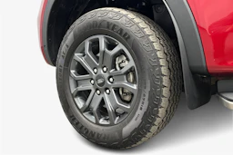 punainen Ford Ranger 2023 kuva 9.