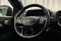 punainen Ford Ranger 2023 kuva 12.