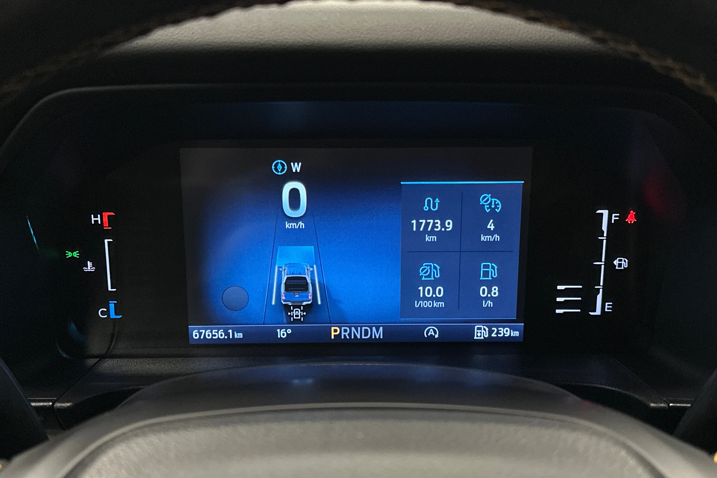 punainen Ford Ranger 2023 kuva 16.