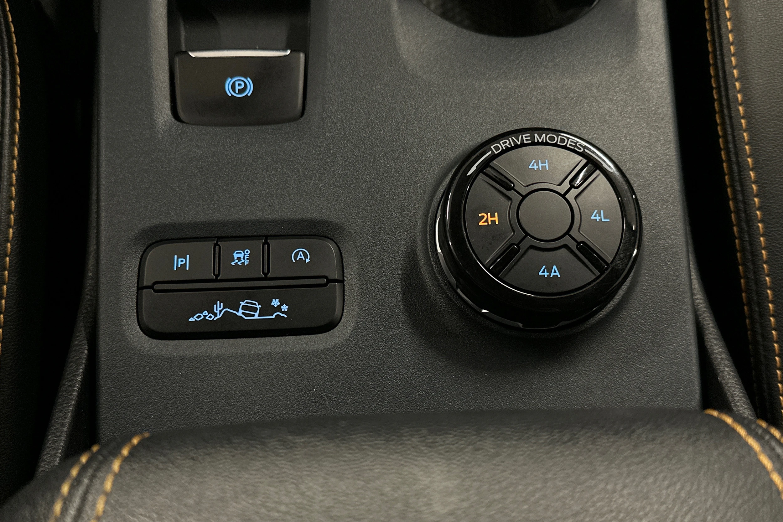 punainen Ford Ranger 2023 kuva 23.