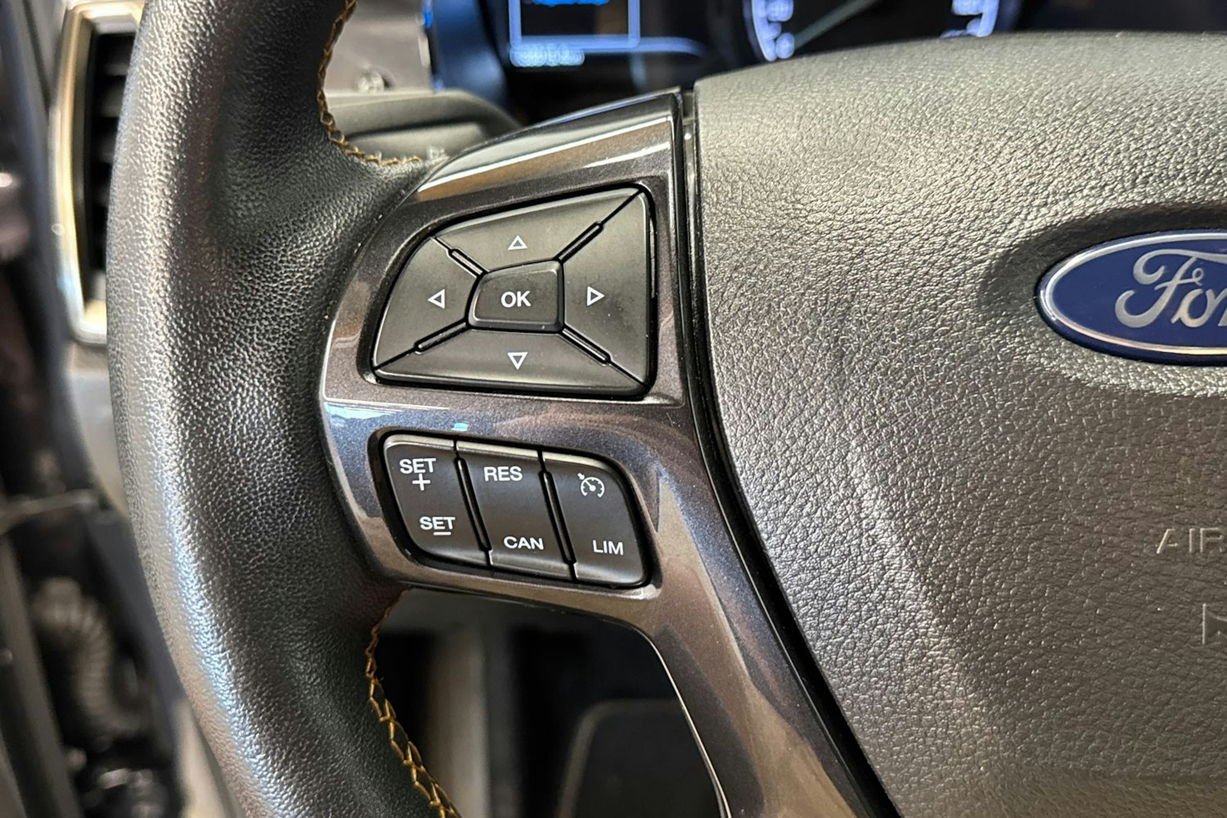 harmaa Ford Ranger 2023 kuva 16.