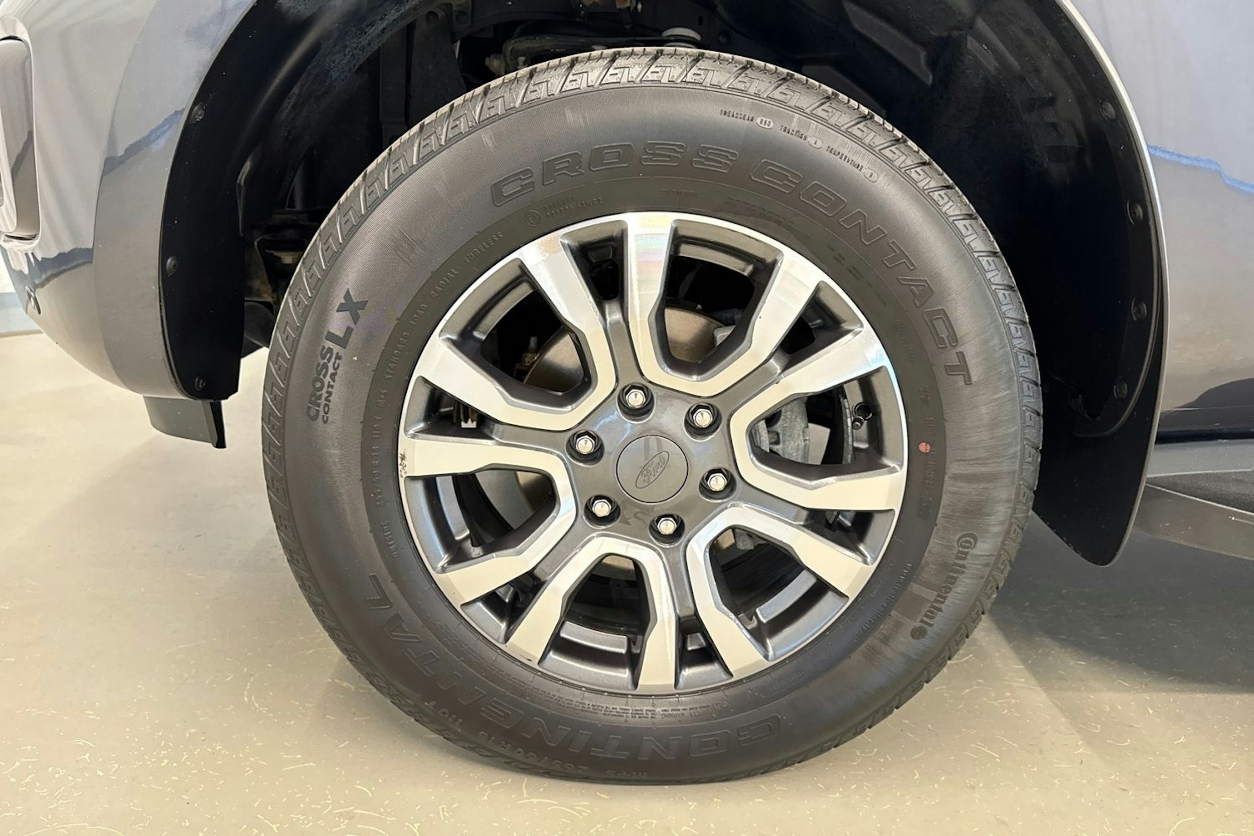 harmaa Ford Ranger 2023 kuva 24.