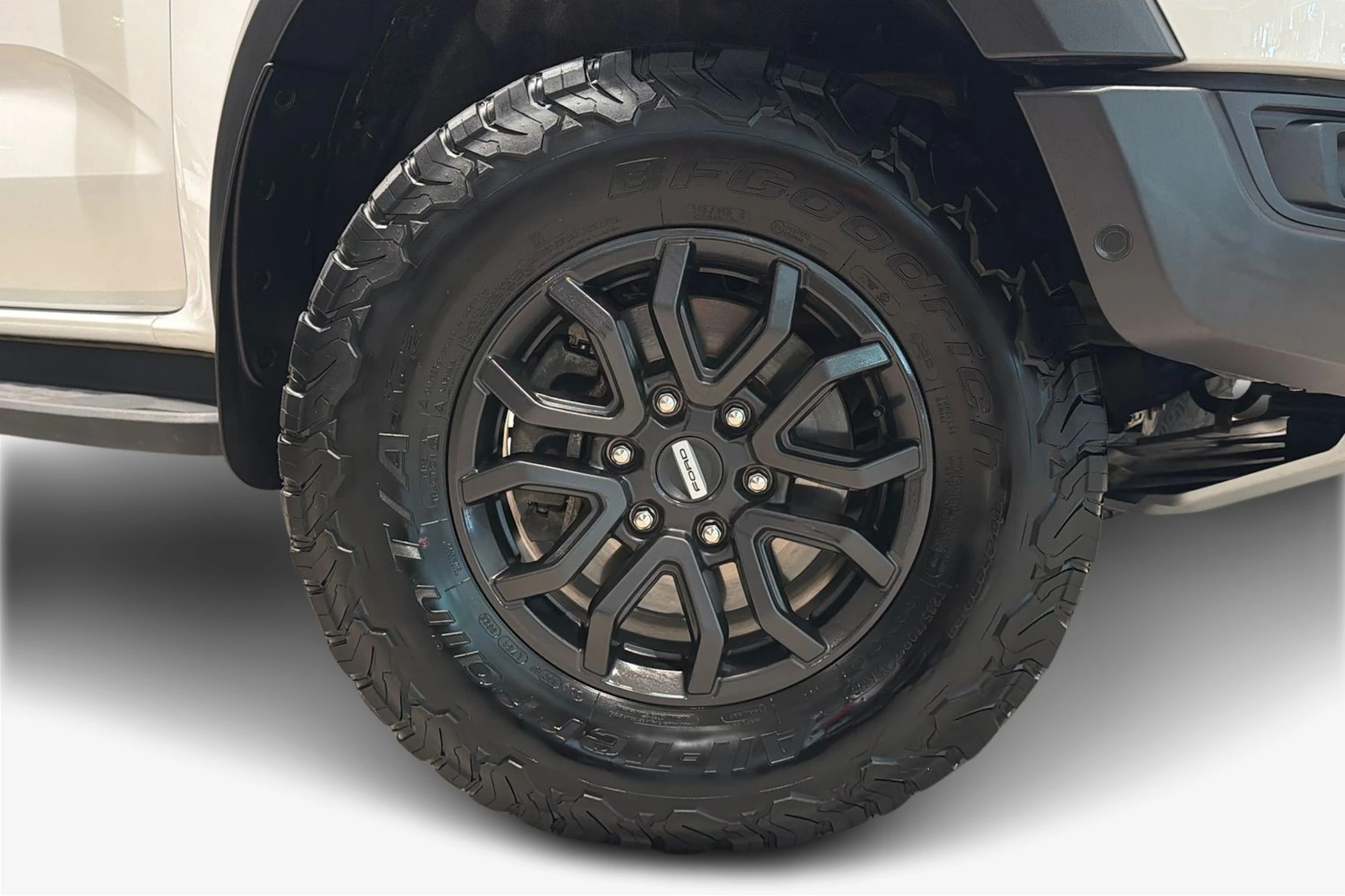 valkoinen Ford Ranger 2023 kuva 12.