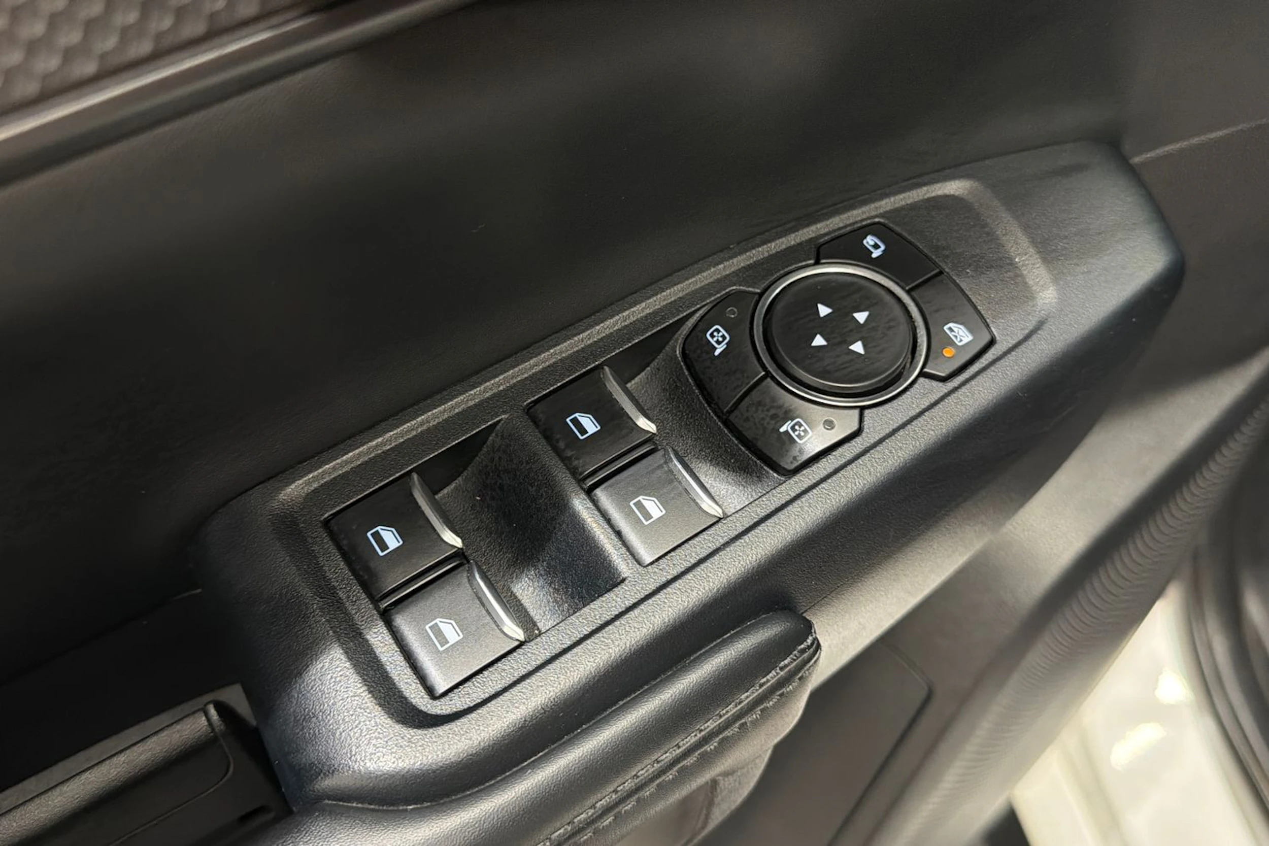valkoinen Ford Ranger 2023 kuva 21.